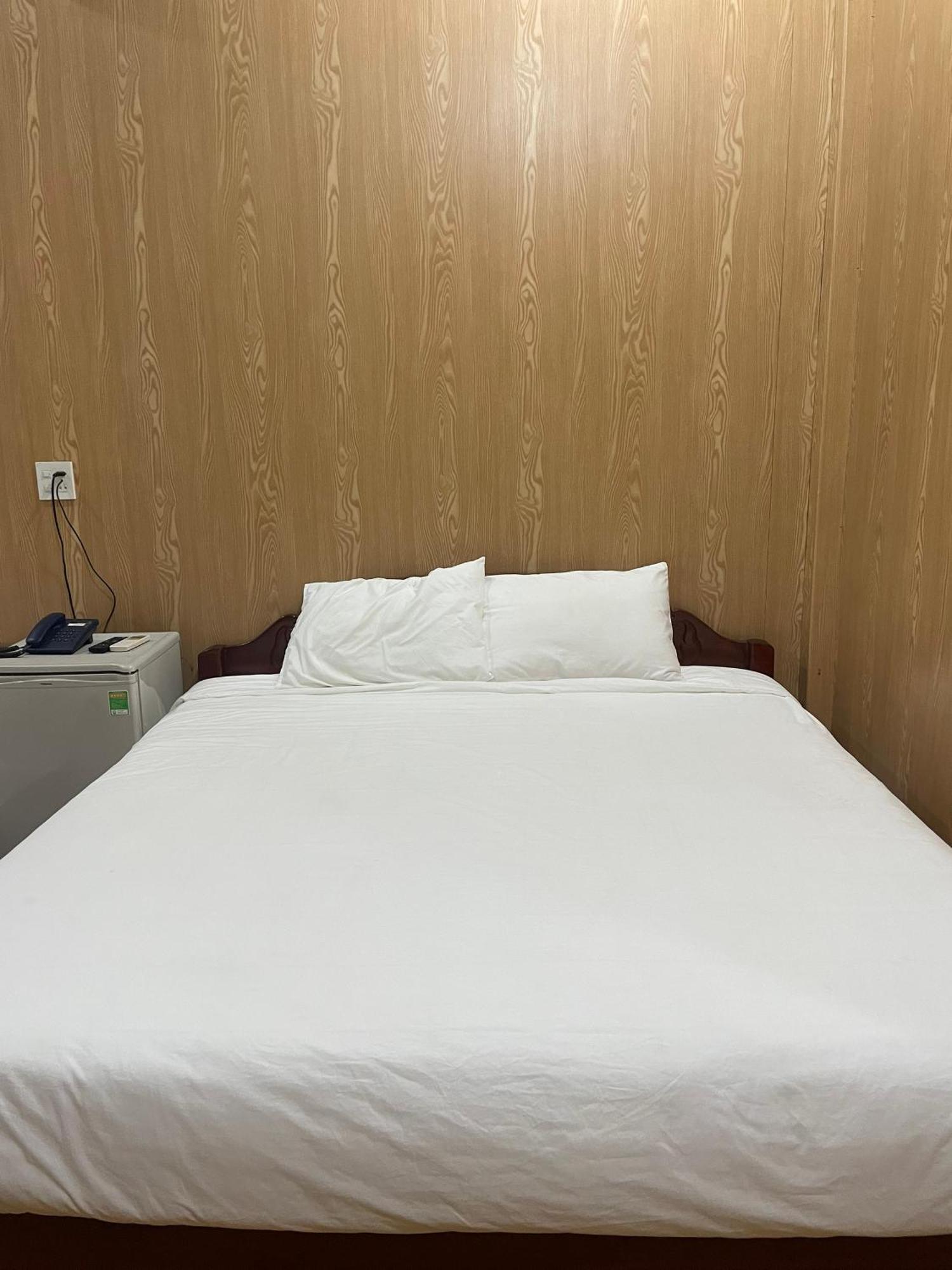 Khach San Huong Xua Hotel Hà Tiên Buitenkant foto