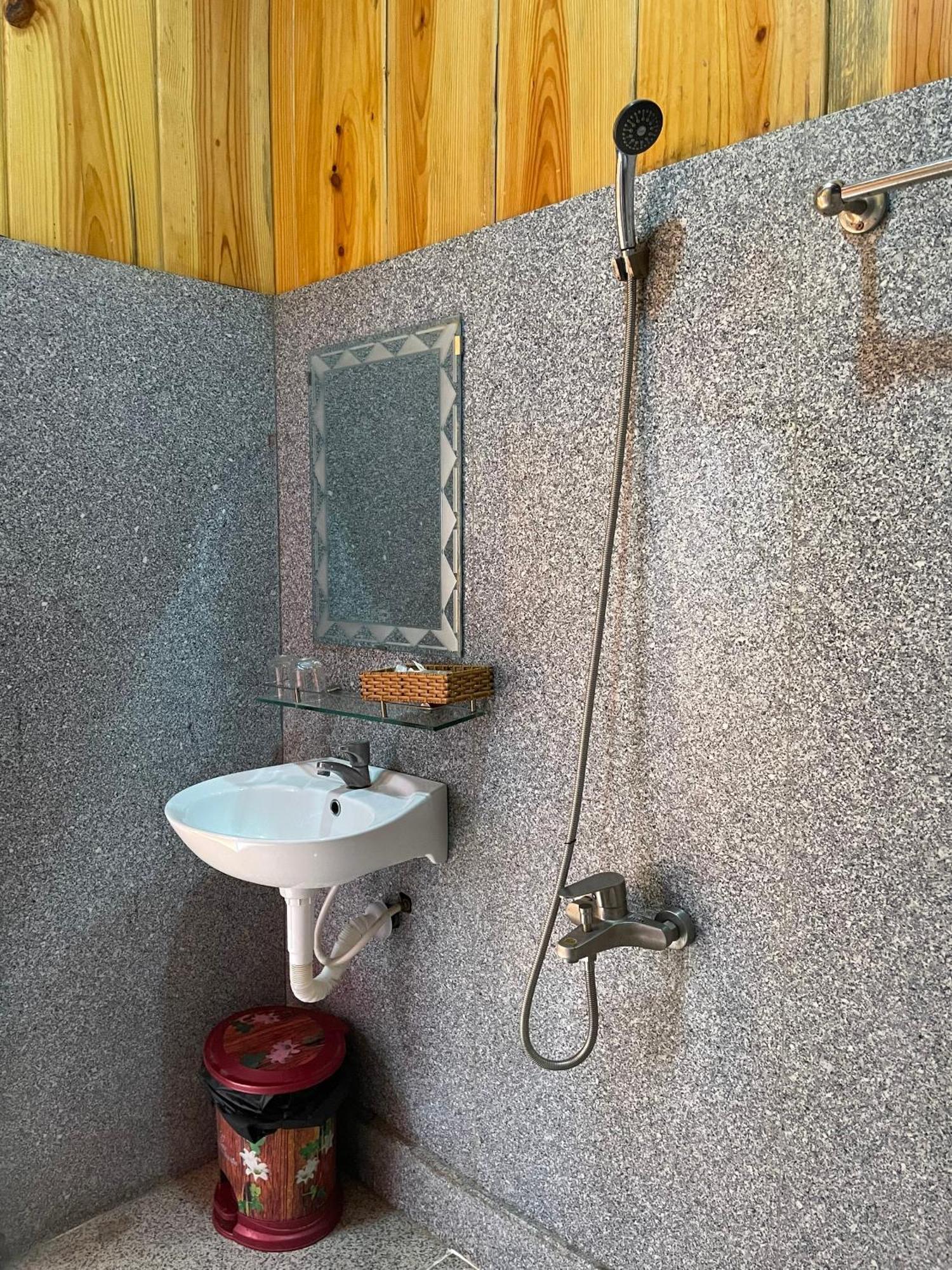 Khach San Huong Xua Hotel Hà Tiên Buitenkant foto